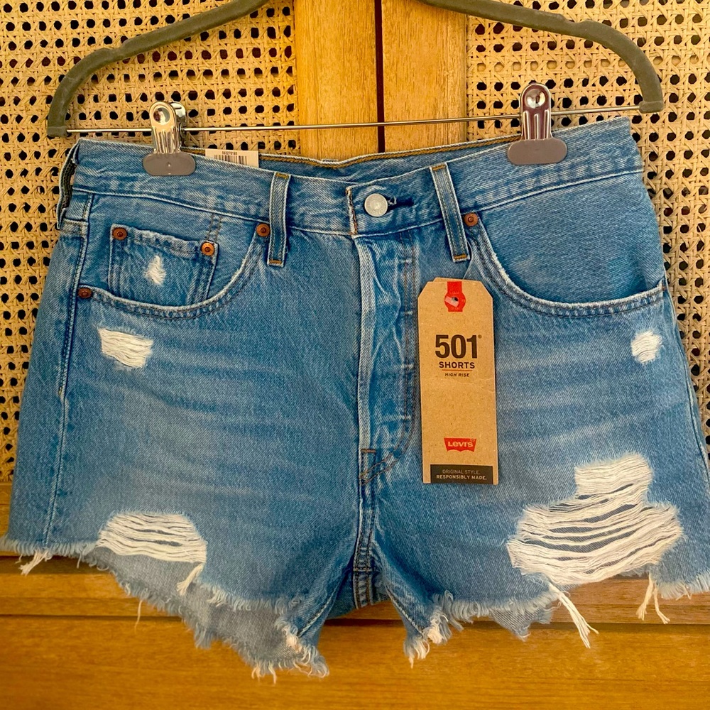 Levi Shorts 🌸